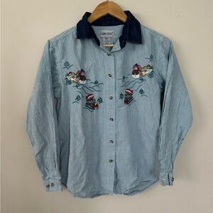 SOLD- Cabin Creek (S)vintage holiday Christmas blue white stripe button up shirt